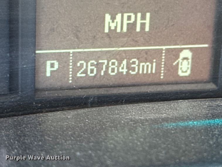 image for item DU9242 2015 Chevrolet Silverado 2500HD Crew Cab pickup truck