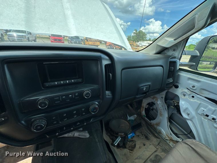 image for item DU9242 2015 Chevrolet Silverado 2500HD Crew Cab pickup truck