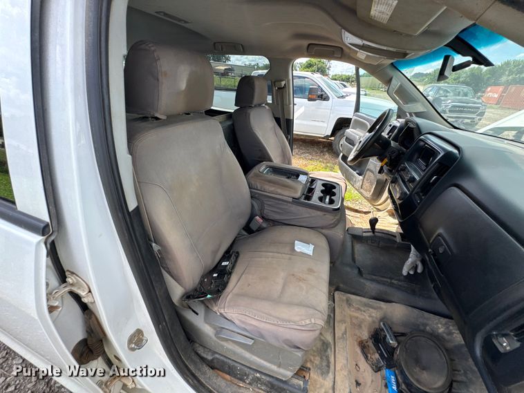 image for item DU9242 2015 Chevrolet Silverado 2500HD Crew Cab pickup truck