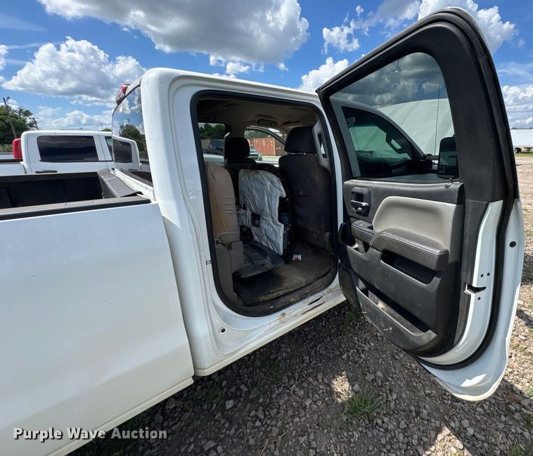 image for item DU9242 2015 Chevrolet Silverado 2500HD Crew Cab pickup truck