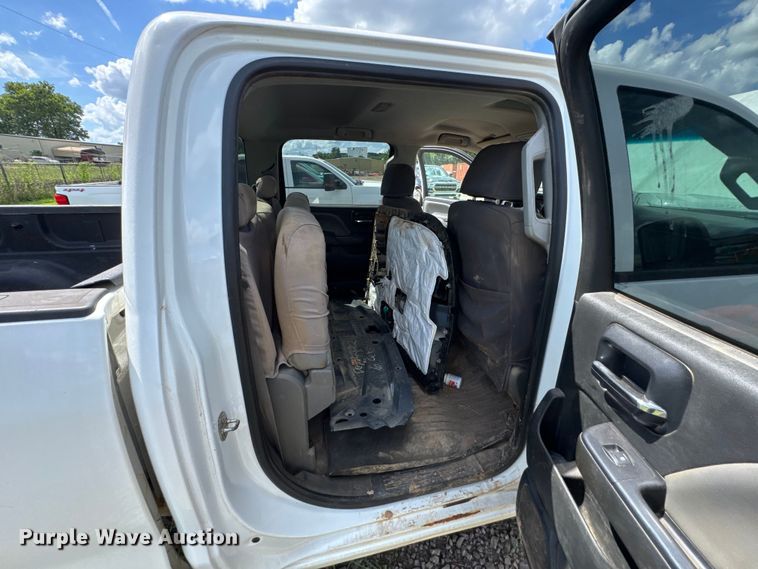 image for item DU9242 2015 Chevrolet Silverado 2500HD Crew Cab pickup truck