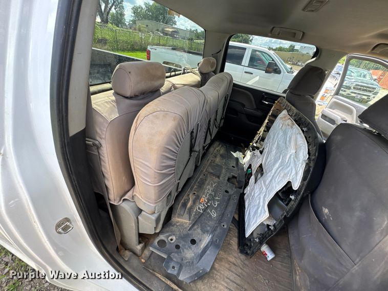 image for item DU9242 2015 Chevrolet Silverado 2500HD Crew Cab pickup truck