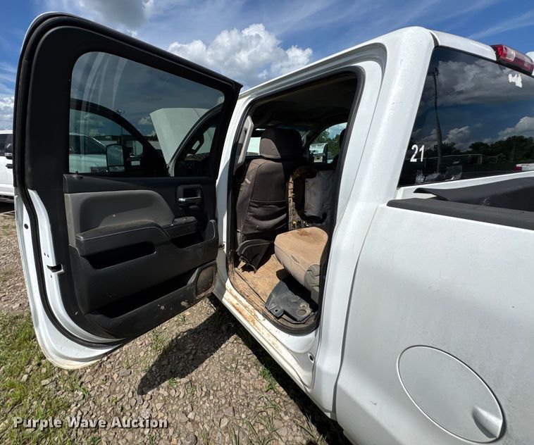 image for item DU9242 2015 Chevrolet Silverado 2500HD Crew Cab pickup truck