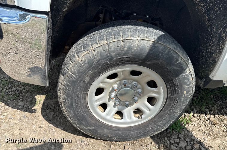 image for item DU9242 2015 Chevrolet Silverado 2500HD Crew Cab pickup truck