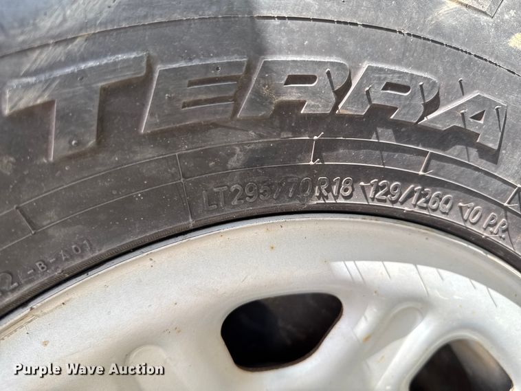 image for item DU9242 2015 Chevrolet Silverado 2500HD Crew Cab pickup truck