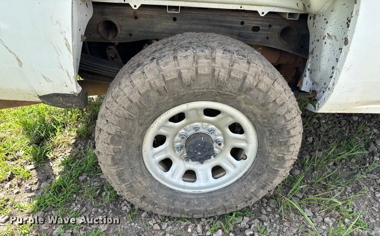 image for item DU9242 2015 Chevrolet Silverado 2500HD Crew Cab pickup truck