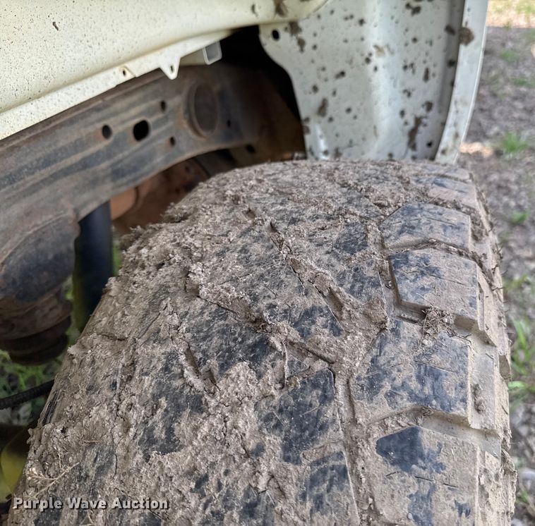 image for item DU9242 2015 Chevrolet Silverado 2500HD Crew Cab pickup truck