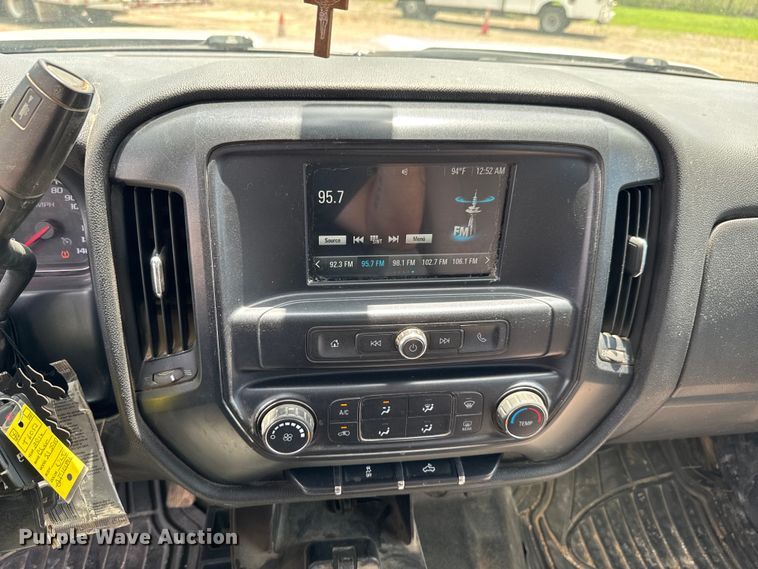 image for item DU9243 2016 Chevrolet Silverado 2500HD Crew Cab pickup truck