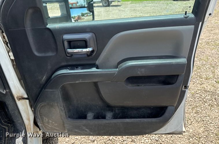 image for item DU9243 2016 Chevrolet Silverado 2500HD Crew Cab pickup truck