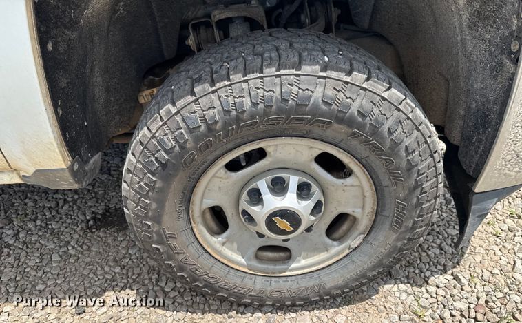 image for item DU9243 2016 Chevrolet Silverado 2500HD Crew Cab pickup truck