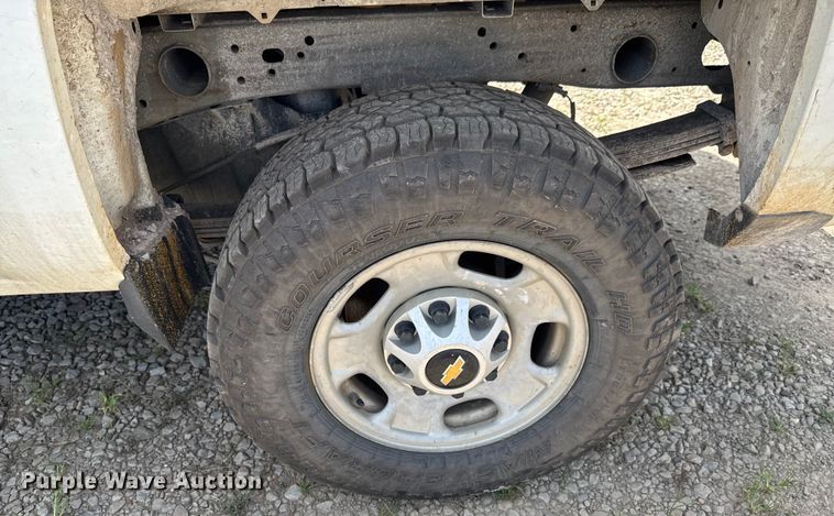 image for item DU9243 2016 Chevrolet Silverado 2500HD Crew Cab pickup truck