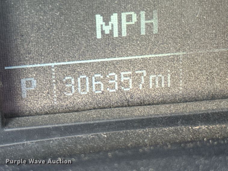 image for item DU9244 2016 Chevrolet Silverado 2500HD Crew Cab pickup truck