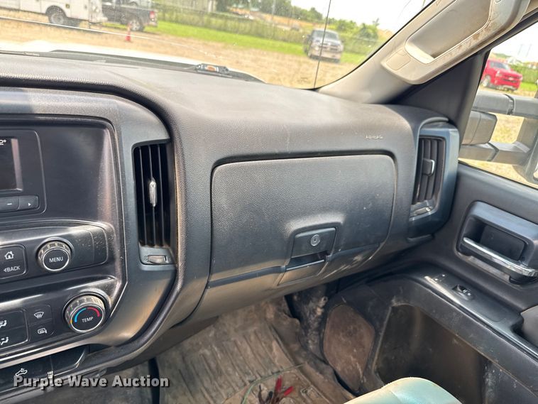 image for item DU9244 2016 Chevrolet Silverado 2500HD Crew Cab pickup truck