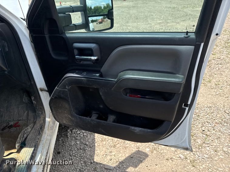 image for item DU9244 2016 Chevrolet Silverado 2500HD Crew Cab pickup truck