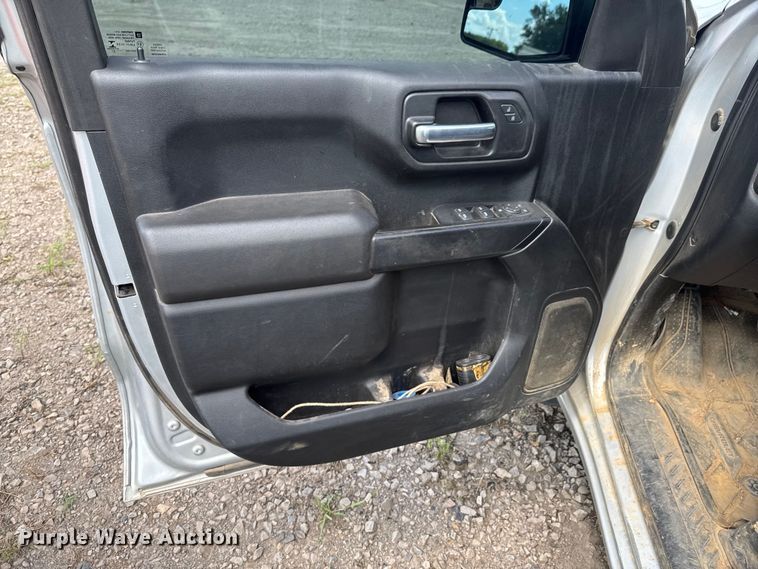 image for item DU9246 2021 Chevrolet Silverado 1500 Crew Cab pickup truck