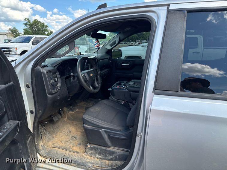 image for item DU9246 2021 Chevrolet Silverado 1500 Crew Cab pickup truck