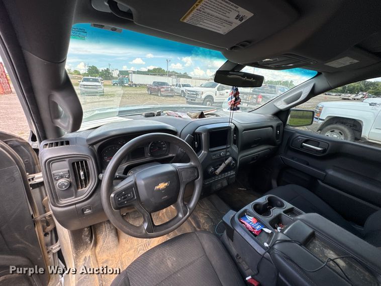 image for item DU9246 2021 Chevrolet Silverado 1500 Crew Cab pickup truck