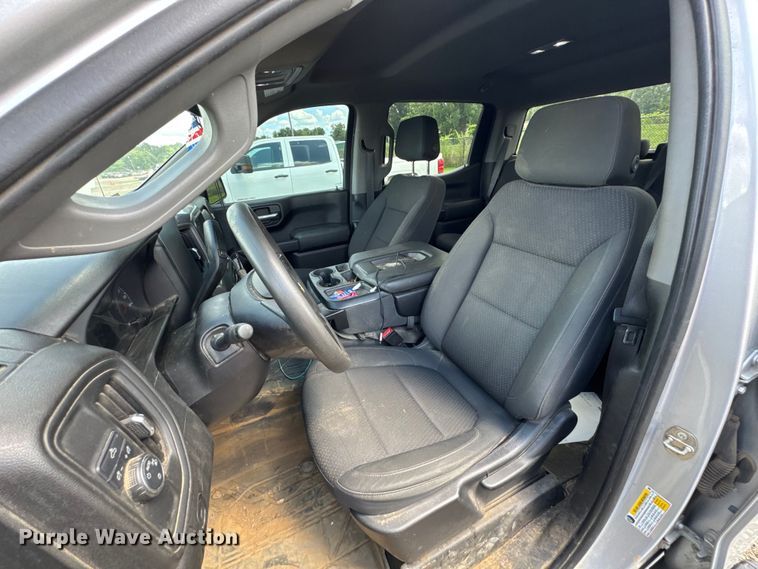 image for item DU9246 2021 Chevrolet Silverado 1500 Crew Cab pickup truck