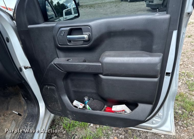 image for item DU9246 2021 Chevrolet Silverado 1500 Crew Cab pickup truck