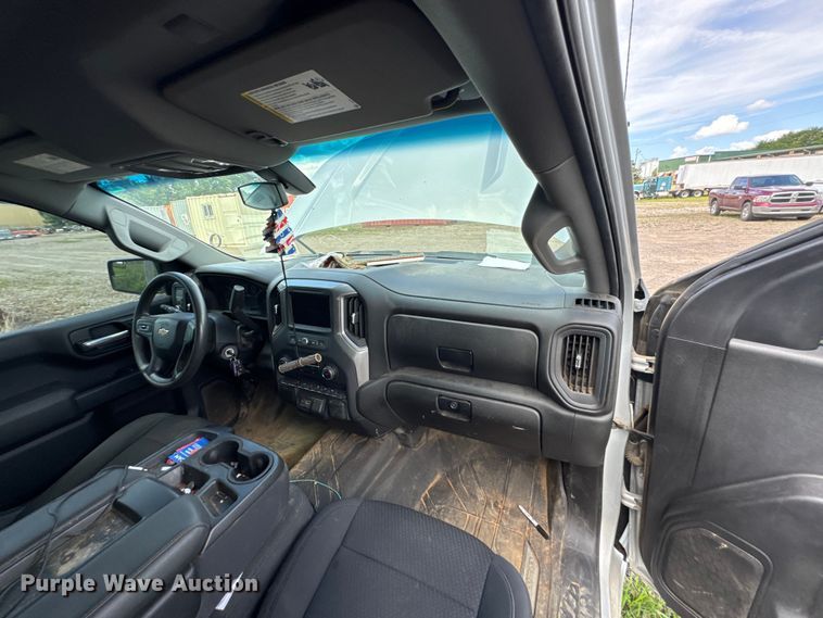 image for item DU9246 2021 Chevrolet Silverado 1500 Crew Cab pickup truck