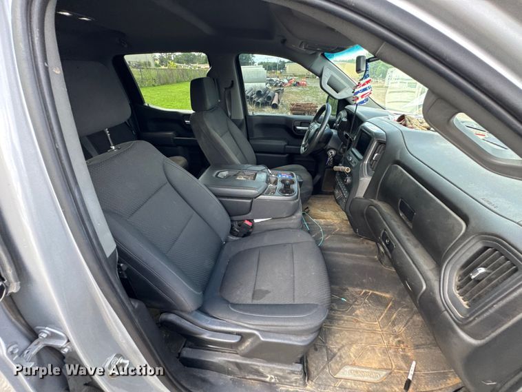 image for item DU9246 2021 Chevrolet Silverado 1500 Crew Cab pickup truck