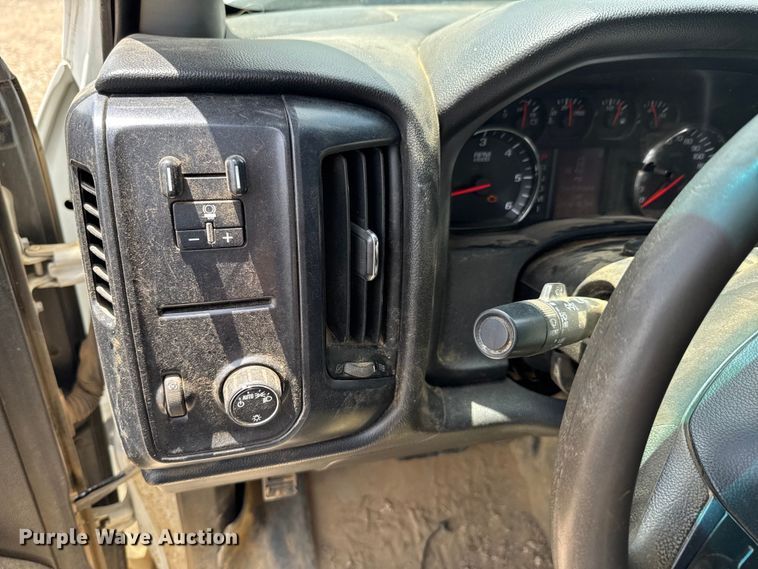 image for item DU9248 2016 Chevrolet Silverado 2500HD Crew Cab pickup truck