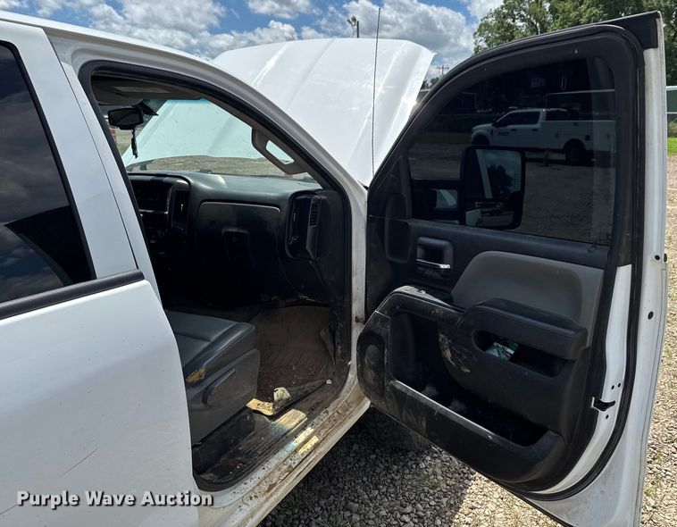 image for item DU9248 2016 Chevrolet Silverado 2500HD Crew Cab pickup truck