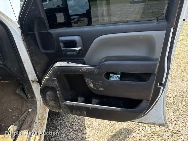 image for item DU9248 2016 Chevrolet Silverado 2500HD Crew Cab pickup truck