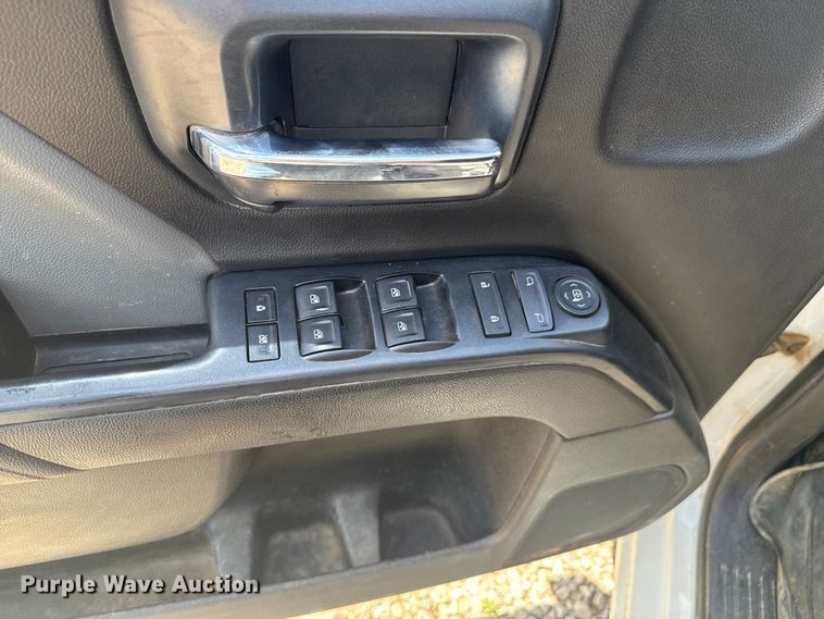 image for item DU9250 2017 Chevrolet Silverado 1500 Crew Cab pickup truck