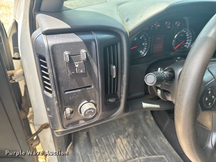 image for item DU9250 2017 Chevrolet Silverado 1500 Crew Cab pickup truck