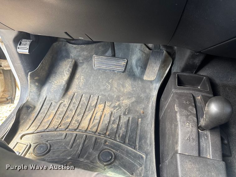 image for item DU9250 2017 Chevrolet Silverado 1500 Crew Cab pickup truck