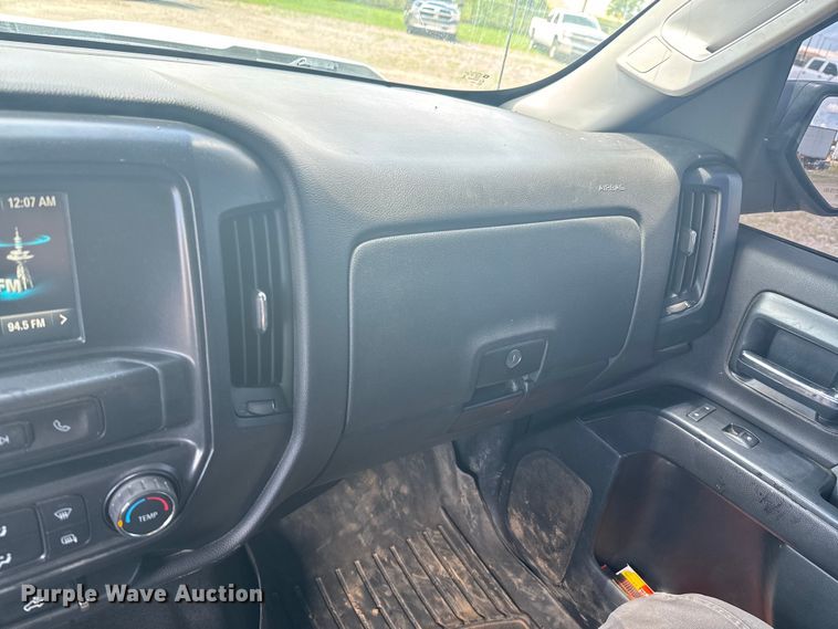 image for item DU9250 2017 Chevrolet Silverado 1500 Crew Cab pickup truck