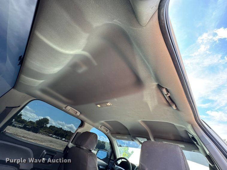 image for item DU9250 2017 Chevrolet Silverado 1500 Crew Cab pickup truck