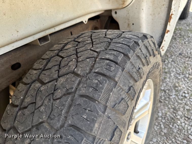 image for item DU9250 2017 Chevrolet Silverado 1500 Crew Cab pickup truck