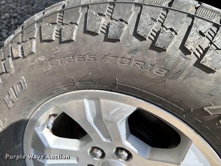 image for item DU9250 2017 Chevrolet Silverado 1500 Crew Cab pickup truck