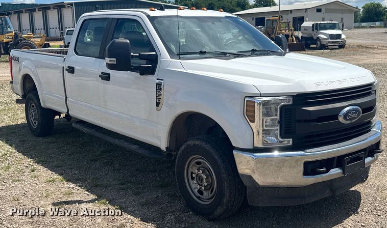 image for item DU9251 2019 Ford F250 Super Duty XL Crew Cab pickup truck