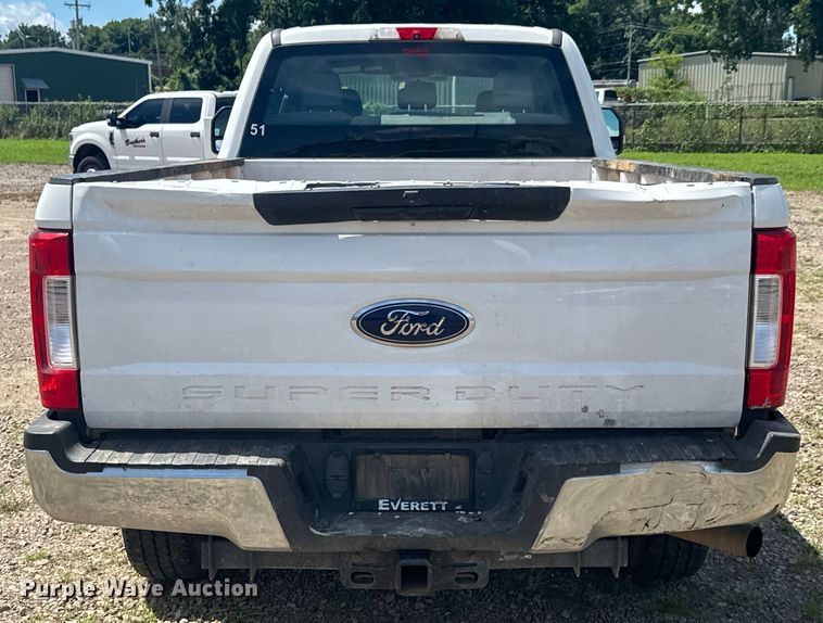image for item DU9251 2019 Ford F250 Super Duty XL Crew Cab pickup truck