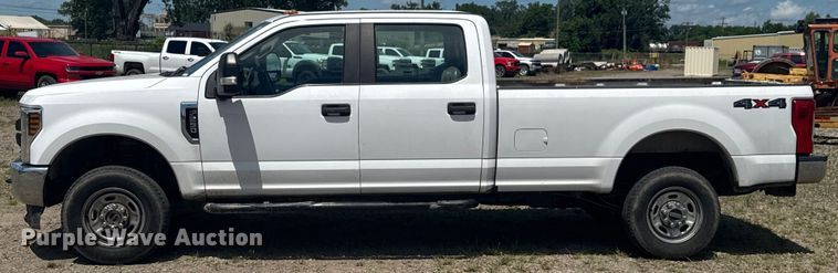 image for item DU9251 2019 Ford F250 Super Duty XL Crew Cab pickup truck