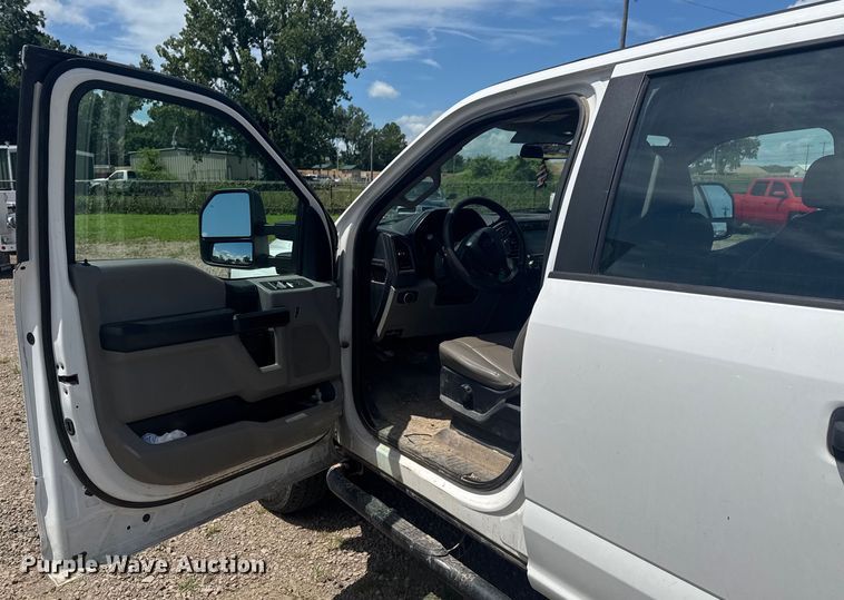 image for item DU9251 2019 Ford F250 Super Duty XL Crew Cab pickup truck