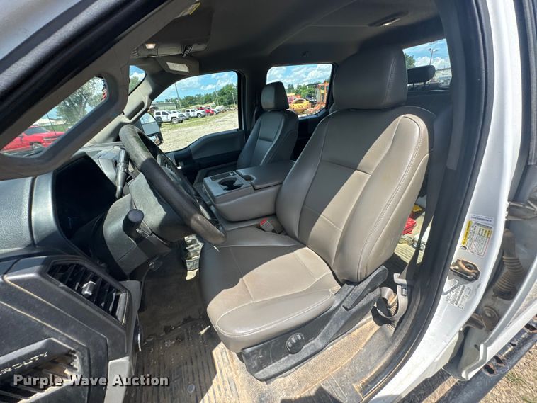 image for item DU9251 2019 Ford F250 Super Duty XL Crew Cab pickup truck