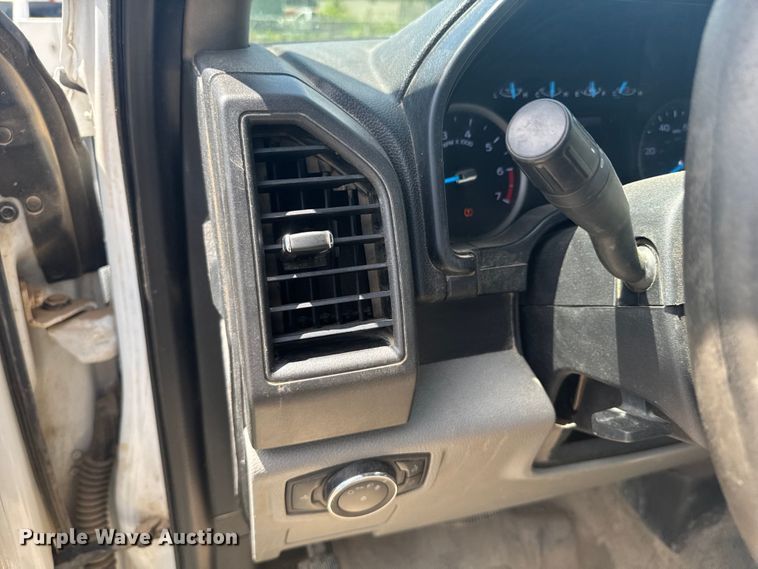 image for item DU9251 2019 Ford F250 Super Duty XL Crew Cab pickup truck