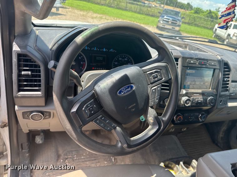 image for item DU9251 2019 Ford F250 Super Duty XL Crew Cab pickup truck