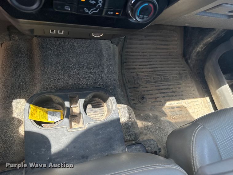 image for item DU9251 2019 Ford F250 Super Duty XL Crew Cab pickup truck