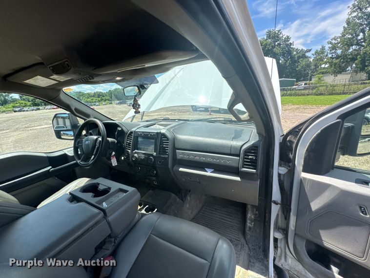 image for item DU9251 2019 Ford F250 Super Duty XL Crew Cab pickup truck