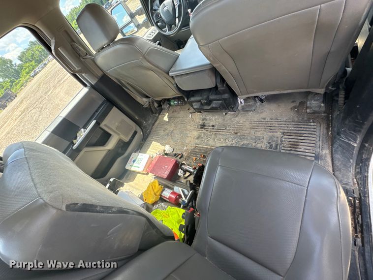 image for item DU9251 2019 Ford F250 Super Duty XL Crew Cab pickup truck