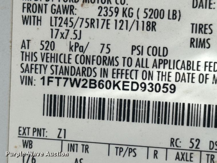 image for item DU9251 2019 Ford F250 Super Duty XL Crew Cab pickup truck