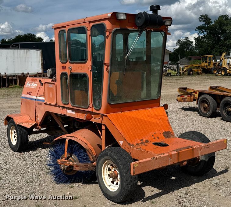 image for item DU9252 2001 Broce CR350 broom