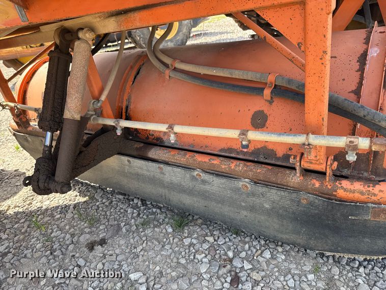 image for item DU9252 2001 Broce CR350 broom