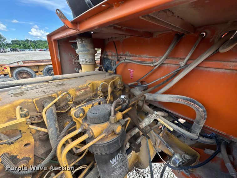 image for item DU9252 2001 Broce CR350 broom