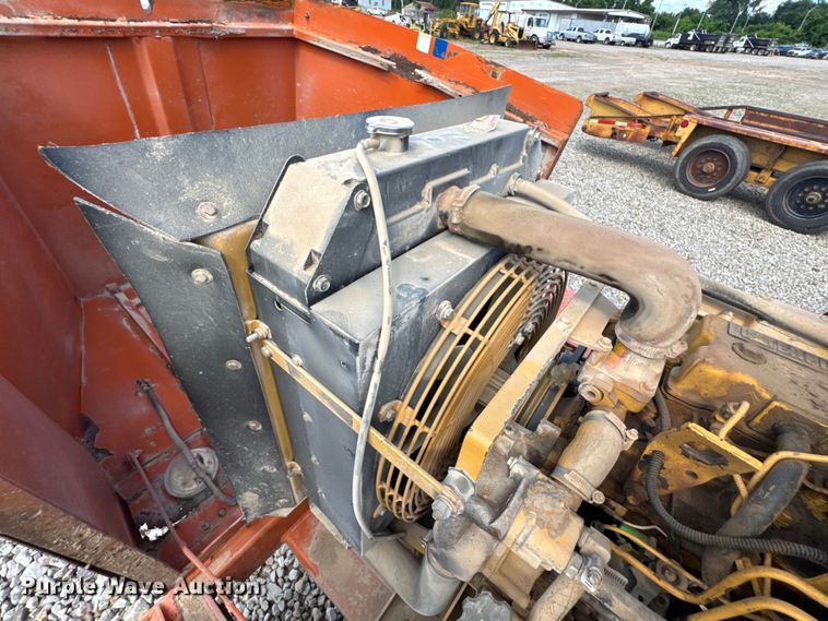 image for item DU9252 2001 Broce CR350 broom